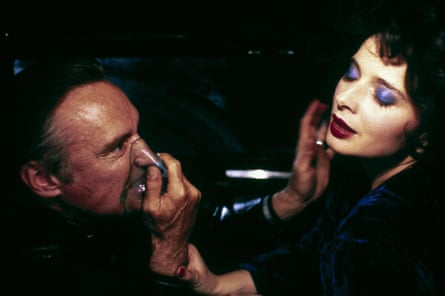 Escena inolvidable… Dennis Hopper e Isabella Rossellini en Terciopelo Azul de 1986.