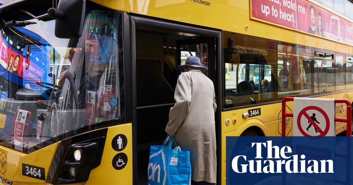 Britons lacking good public transport more likely to feel lonely, UK study finds