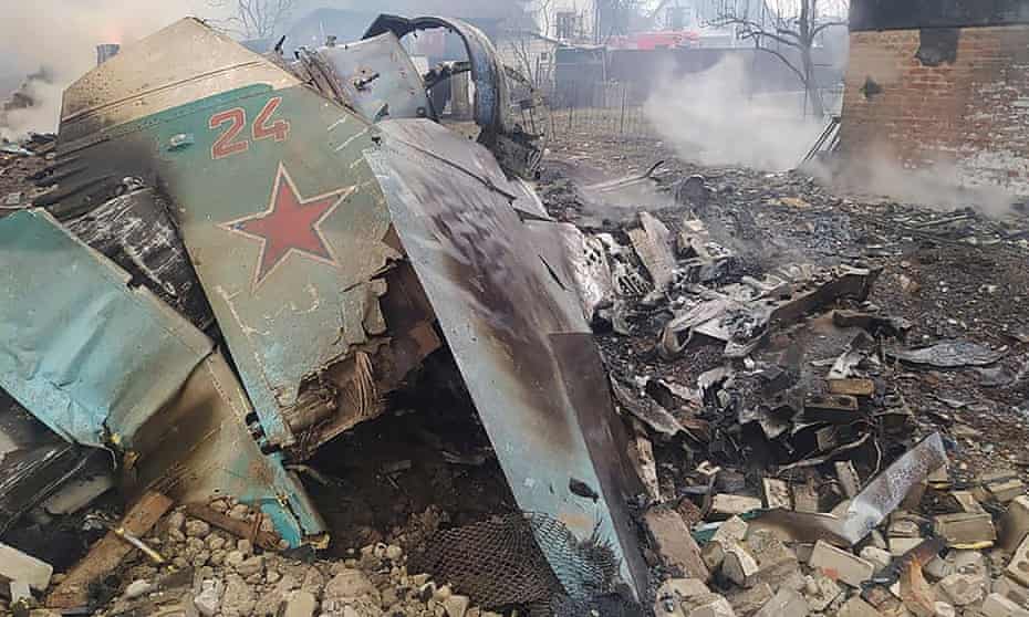  Debris of a shot down Russian aircraft in Chernigiv.