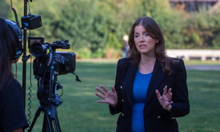 Michelle Donelan dá uma entrevista à televisão em Westminster, 7 de setembro de 2023.