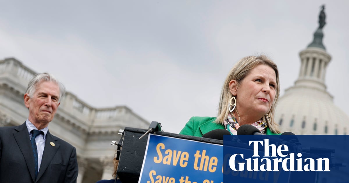 Trump’s ‘Billionaire First’ jobs program: one job for you, three yachts for them.