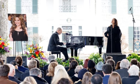 Hundreds gather to mourn Lisa Marie Presley at Graceland memorial service | Lisa Marie Presley | The Guardian