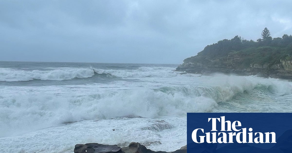 NSW weather: at least 33,000 without power as storm brings surf warnings and flooding to south coast | Australia weather NSW weather: at least 33,000 without power as storm brings surf warnings and flooding to south coast | Australia weather