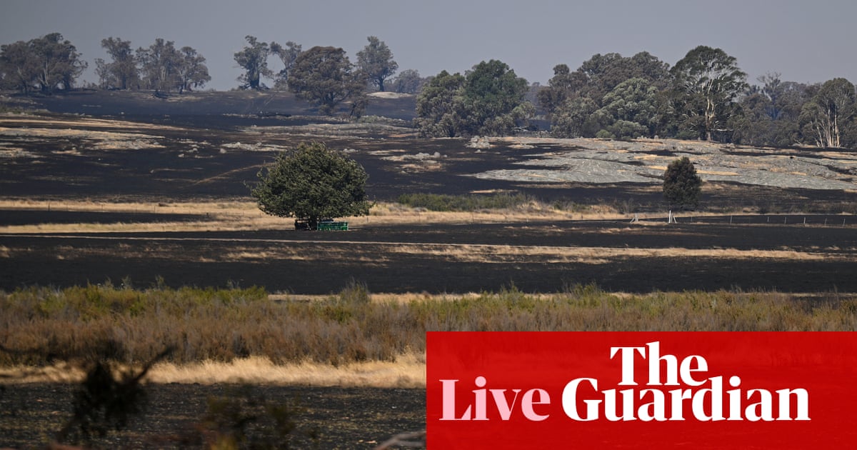 Australia news live: more Victorian residents warned too late to leave as fires roll in; Minns says new NSW powers will fight hate speech ‘behind closed doors’