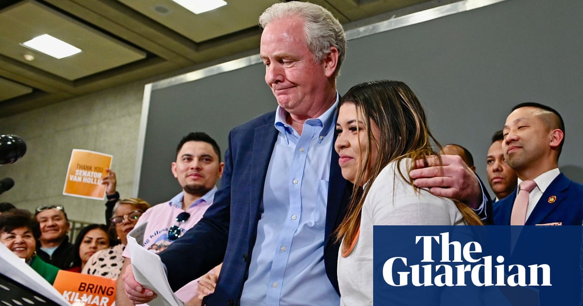 Senator says trip to El Salvador was to support Kilmar Abrego Garcia's due process