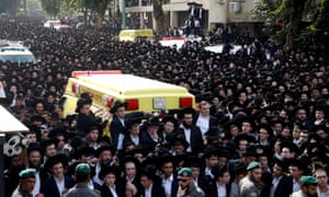 Tens Of Thousands Of Israelis Attend Ultra Orthodox Rabbi S