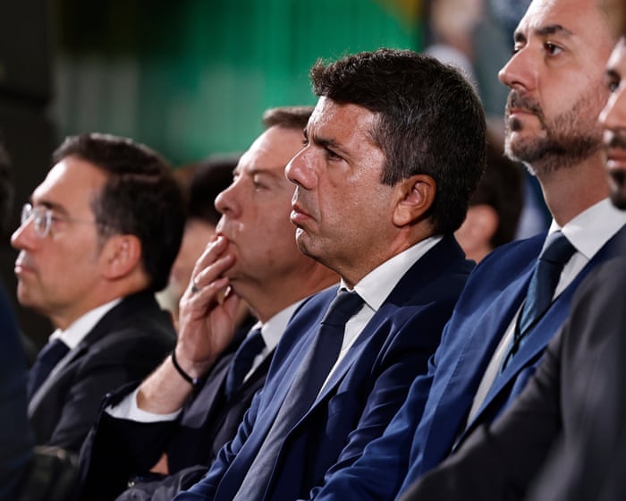 Valencia regional leader Carlos Mazón heckled at flood victims' state funeral – video