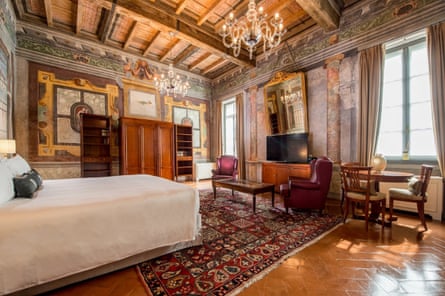 Delia Suite BedroomGrand Hotel Villa Torretta Milan Sesto, Curio Collection by Hilton 1 Suite delia