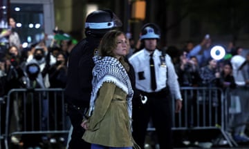Police make arrests at the Columbia campus