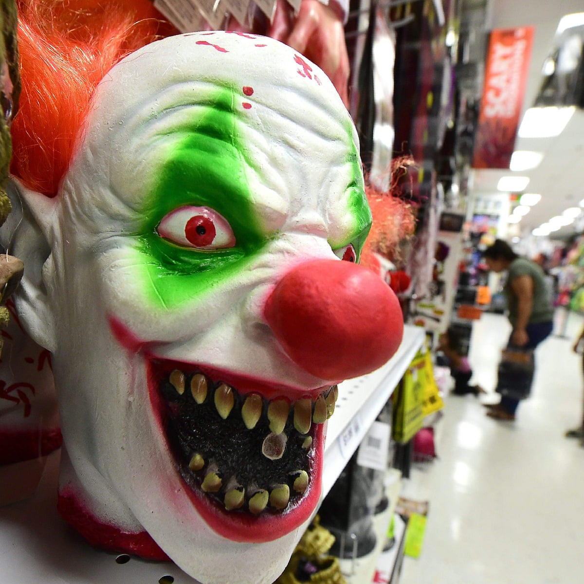 No Clowns Allowed Scariest Halloween Costume Of 2016 Faces Bans Across Us Us News The Guardian