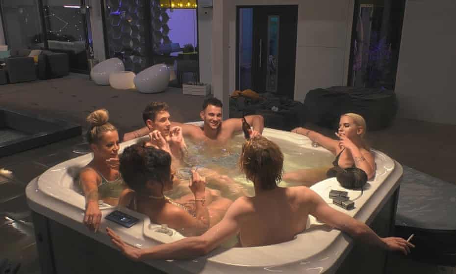 The Big Brother Germany housemates in the hot tub