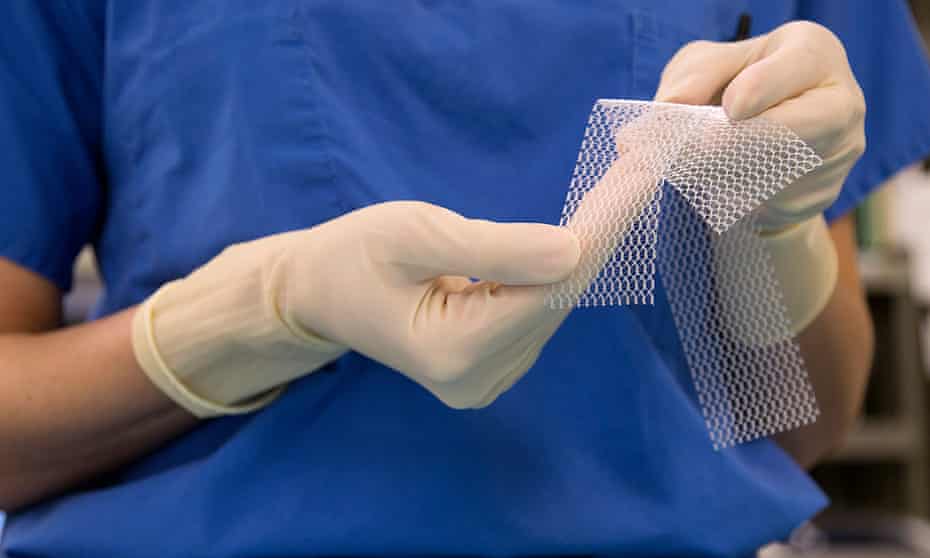 Vaginal mesh implant