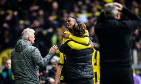 Dortmund hold their nerve to show Bayern they are in a real title race | Andy Brassell
