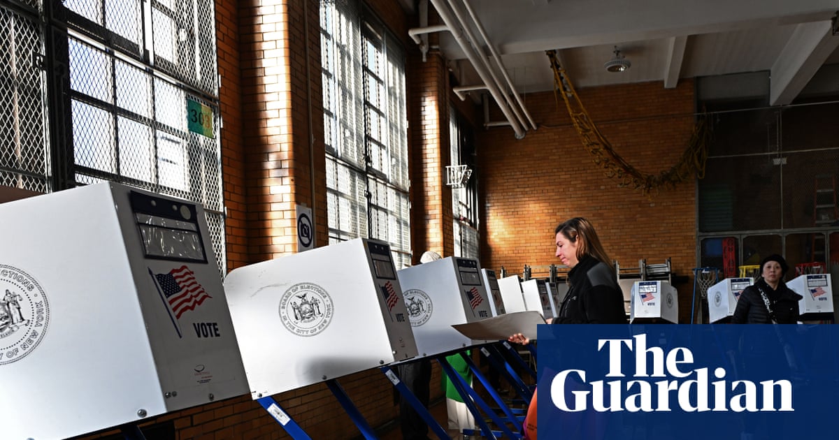 Trump news at a glance: US election day is an early referendum of president as government shutdown drags on