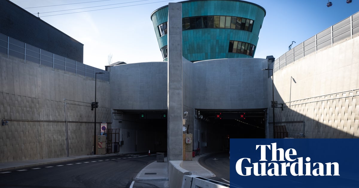 Polluting' Silvertown tunnel is already out of date despite just opening, say campaigners