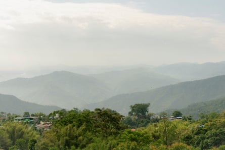A view on the hike through the hill forest to Khambela.