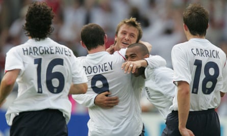 David Beckham celebrates with teammates after scoring against Ecuador in the 2006 World Cup last 16