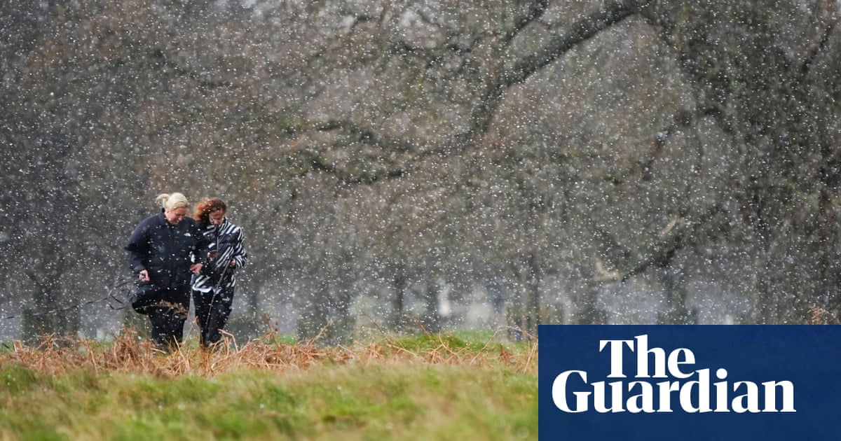 Snow and sleet forecast for east of UK in weekend of wintry weather