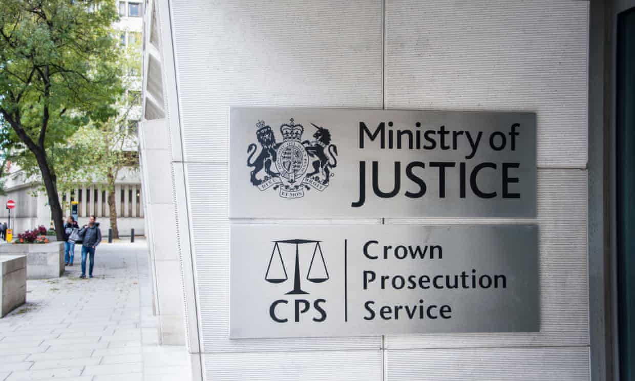 UK prosecutors authorise charges against five people suspected of spying for Russia (theguardian.com)