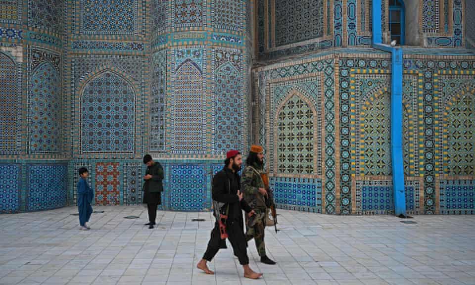 Taliban fighters at the Hazrat-e-Ali shrine in Mazar-i-Sharif in December 2021.