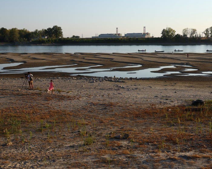 Hungary's Nuclear Plant on the Brink Amid Drought: Who's Responsible?