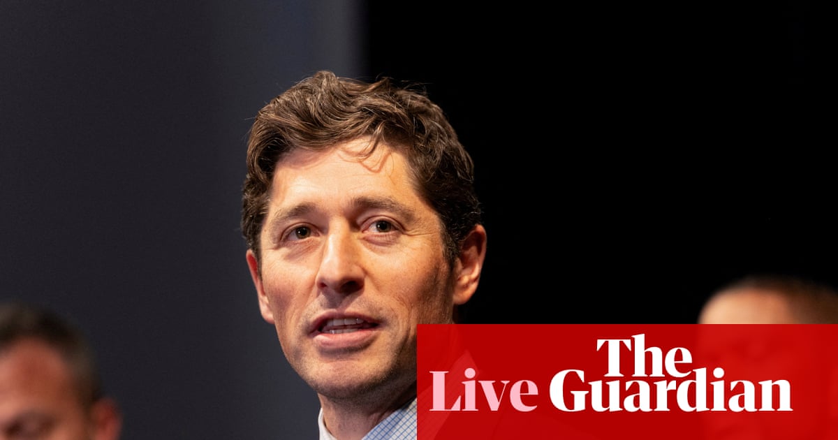 We stand with you': Minneapolis mayor supports Somali community after Trump's xenophobic remarks live