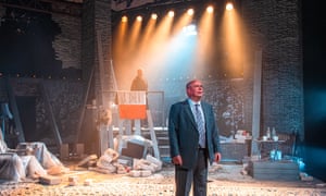 The Snapper Review Roddy Doyle S Baby Banter Brought To Vivid Life Theatre The Guardian Review Snapper Dublin 2022