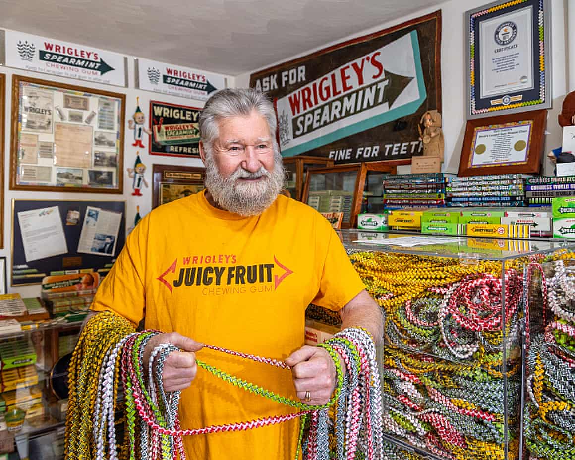 Gary Michael Duschl with his record-breaking intertwined gum wrapper chain