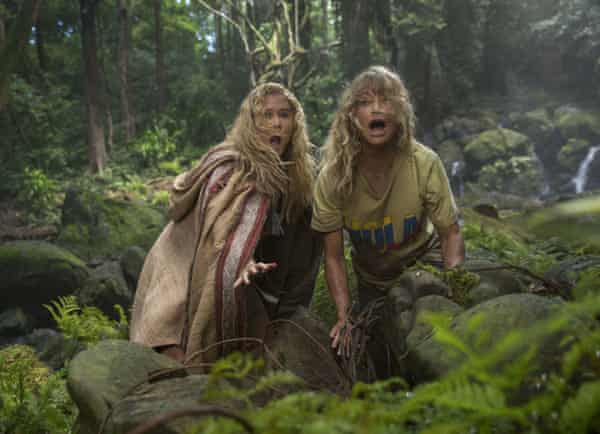 Césped con Amy Schumer en Snatched.