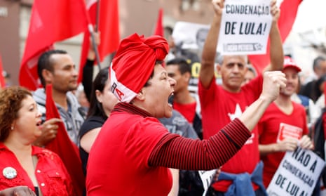 Supporters of Luiz Inácio Lula da Silva protest against his conviction, which he seeks to overturn, in São Paulo. 