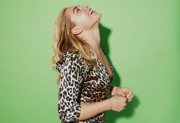 Florence Pugh You Never See An Unplucked Brow In Hollywood Film The Guardian