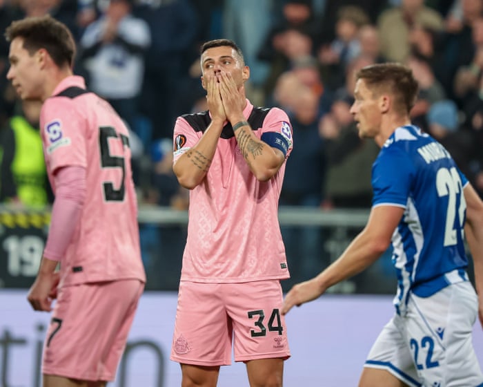 Europa League: Sunderland held in Poznan as Juventus denied comeback win
