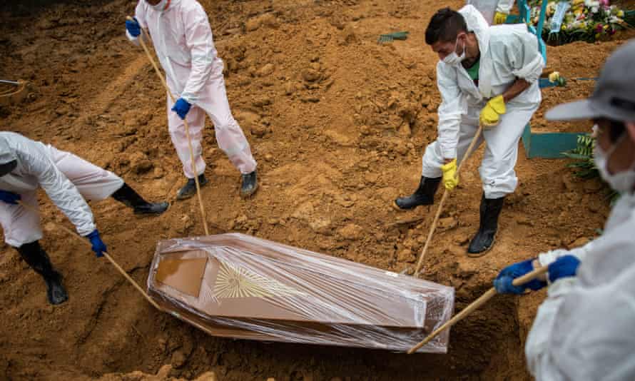 Brazil is experiencing the worst moment of the coronavirus pandemic, with an explosion of cases.