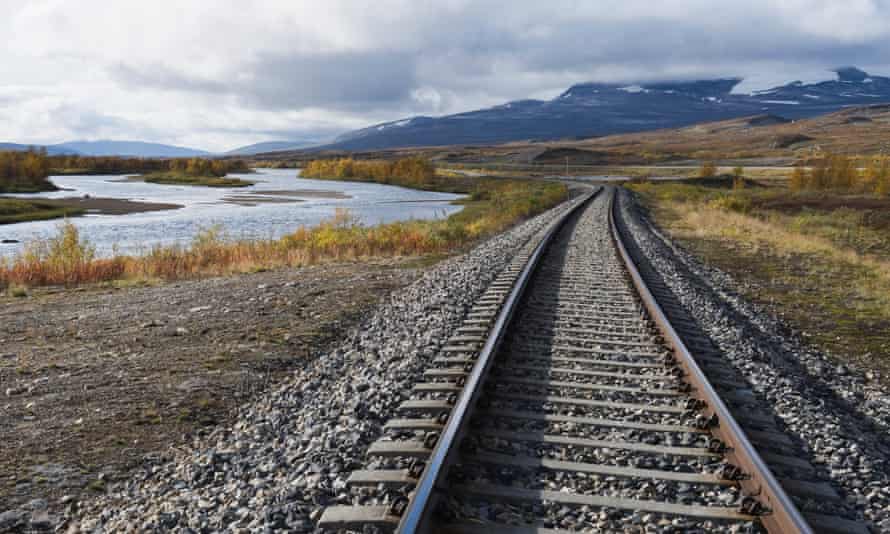 The line nears Saltfjell and the Arctic Circle.