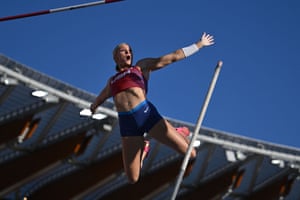 Katie Nageotte competes in the women’s pole vault final.