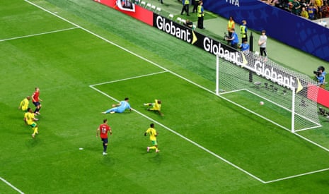 Michal Sadilek scores the opener for Czehia!