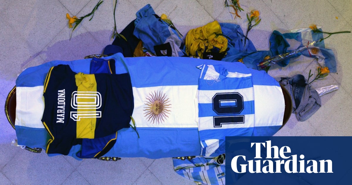 A tribute to Diego Maradona – Football Weekly