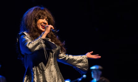 Ronnie Spector … Oh, beehive.