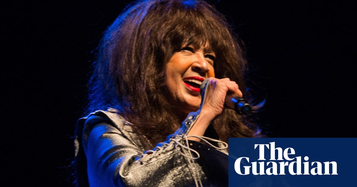 Ronnie Spector, pop singer who fronted the Ronettes, dies aged 78