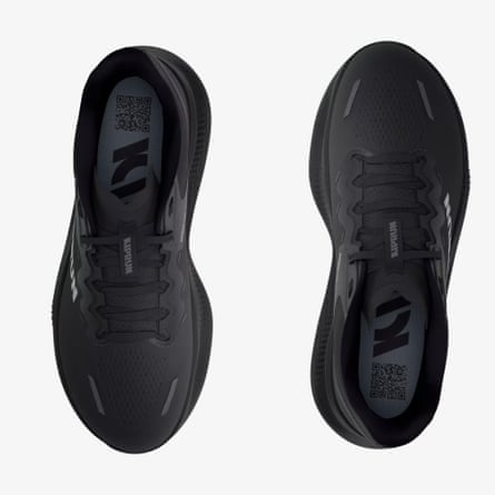 Women’s Decathlon Kiprun Kipride in Max black.