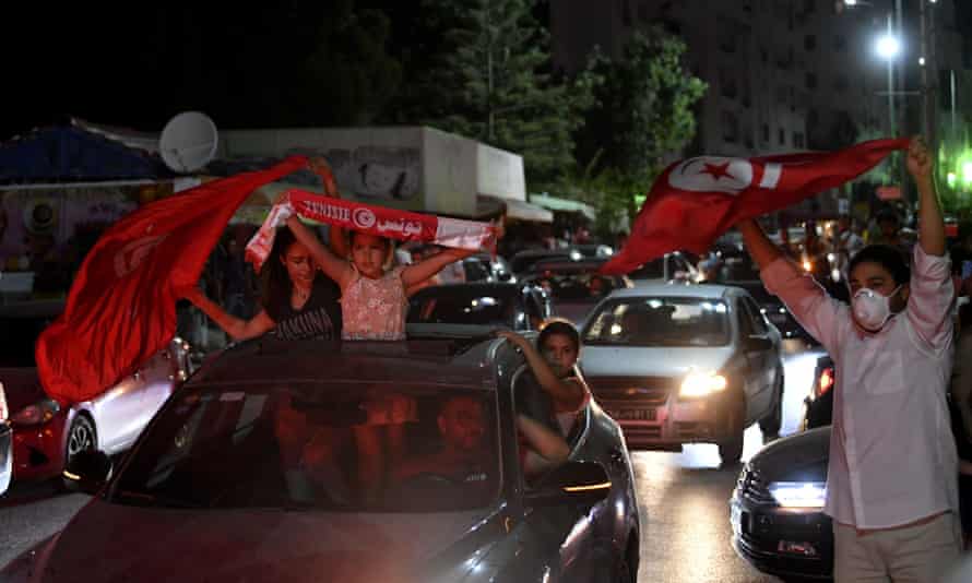 Cheering crowds in Tunis.