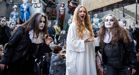 The Monteverdi Choir
and English Baroque Soloists perform Purcell’s Dido and Aeneas at the Cutty Sark with Sofia Kirwan-Baez as the First Witch, Bethany Horak-Hallett as the Sorceress, and Rebekah Jones as the Second Witch.
