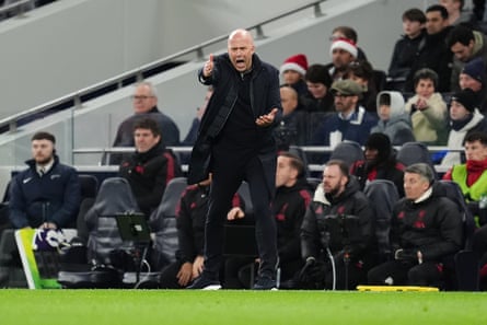 Arne Slot gives orders from the touchline against Spurs
