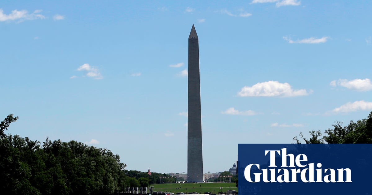 No-bid contract to turn DC’s reflecting pool blue goes to firm with ties to Trump