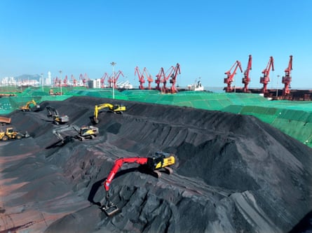 Large machinery is stacking imported electric coal