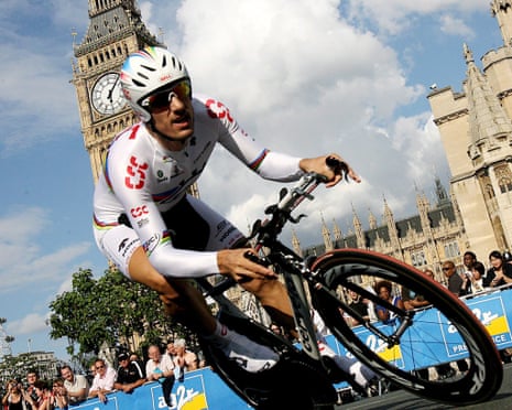 Ο Fabian Cancellara περνά από το Big Ben το 2007.
