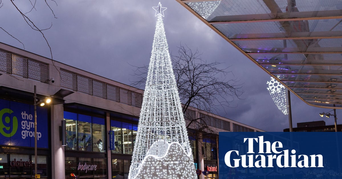 UK credit card borrowing rises at fastest annual rate in almost two years UK credit card borrowing rises at fastest annual rate in almost two years