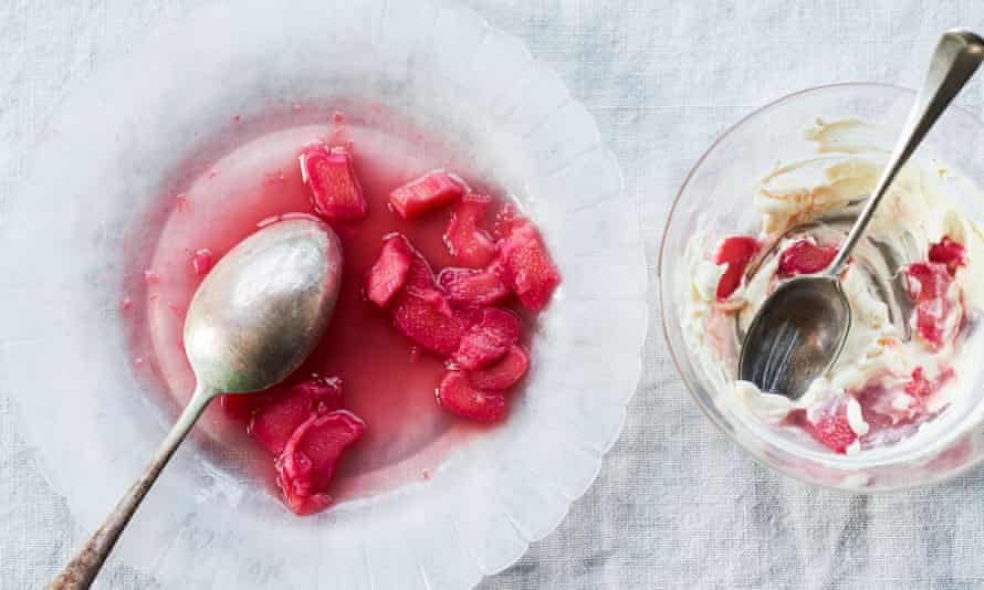 Rhubarb and stem ginger fool.