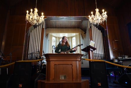 Jennifer Walton performing in Blackpool Spiritualist Church.