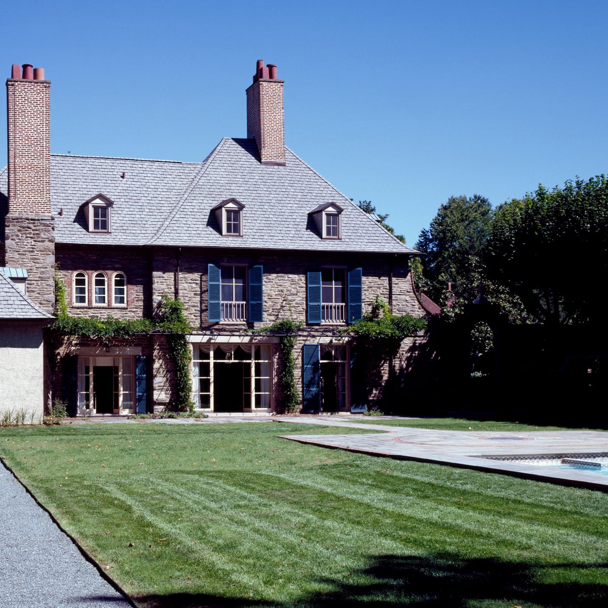 Dark Academia Homes Exterior - bmp-place